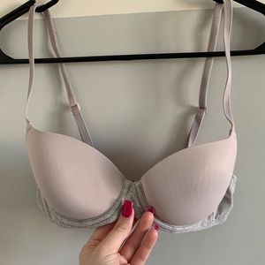 light pink/gray bra